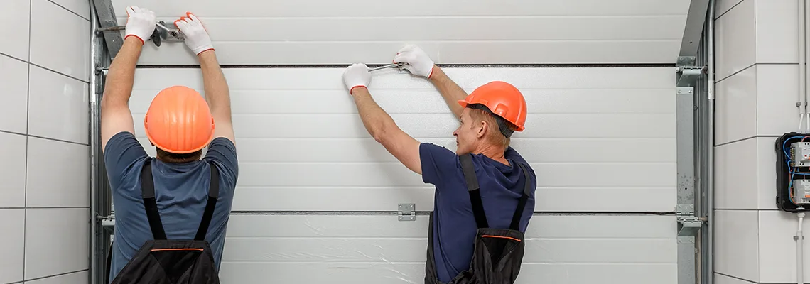 Driveway Garage Door Local Technicians in Palm Bay, Florida