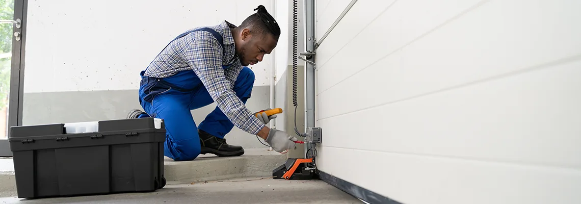 Repair Garage Door Not Closing But Light Flashing in Palm Bay, FL